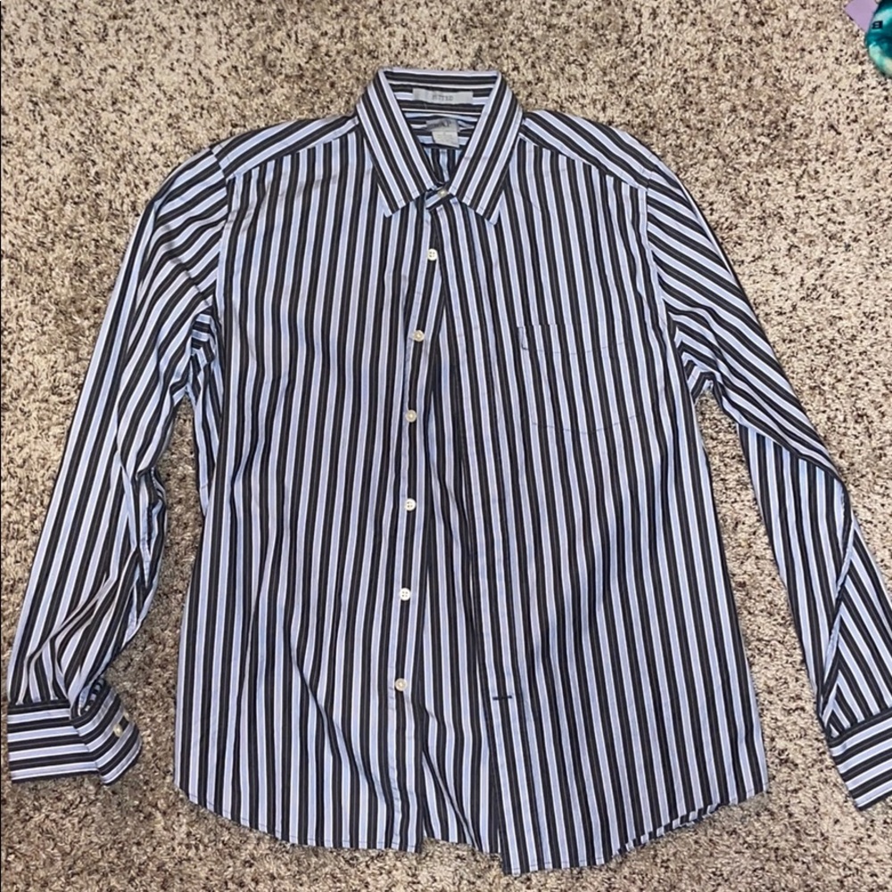 Long sleeve collared shirt